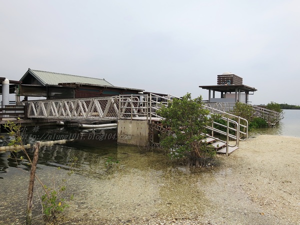 蚵殼島：蚵民不經意的傑作    ..大鵬灣蚵殼島