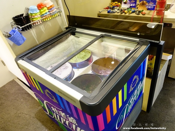 鍋太炫：【捷運美食】鍋太炫鍋物-永吉店 肉慾橫流M9雪花和牛/24公分超大澳州國王蝦 闇陰陽！這鍋太炫～近五分舖/後山埤站