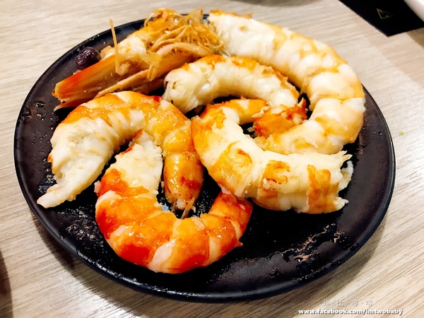 鍋太炫：【捷運美食】鍋太炫鍋物-永吉店 肉慾橫流M9雪花和牛/24公分超大澳州國王蝦 闇陰陽！這鍋太炫～近五分舖/後山埤站