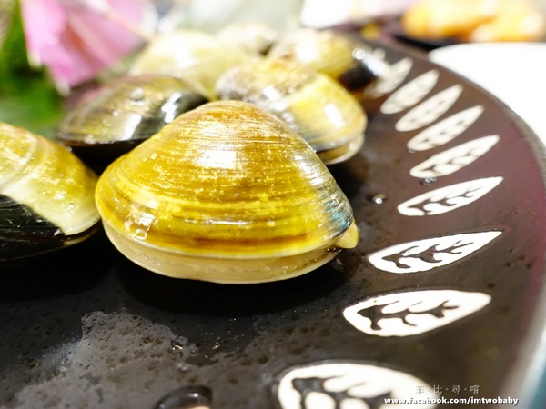 鍋太炫：【捷運美食】鍋太炫鍋物-永吉店 肉慾橫流M9雪花和牛/24公分超大澳州國王蝦 闇陰陽！這鍋太炫～近五分舖/後山埤站