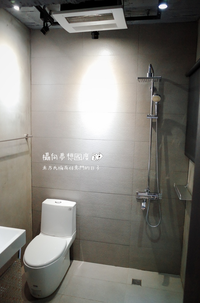 16-11-19-23-55-13-567_deco.jpg 16-11-19-23-55-13-567_deco.jpg