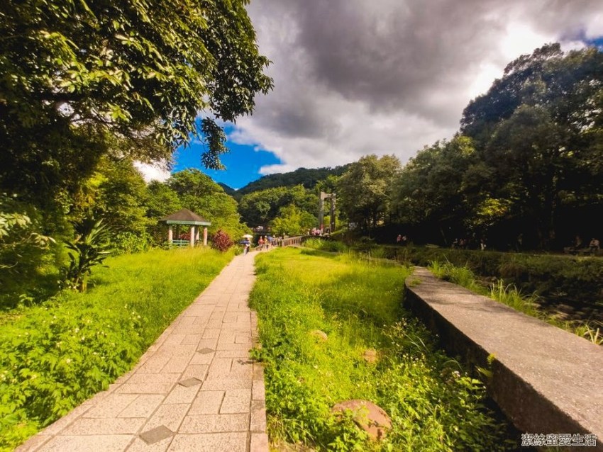 十分瀑布 觀瀑吊橋前