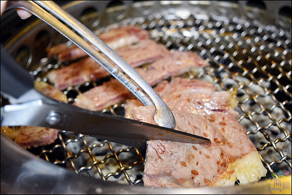 雲火日式燒肉:愛評網評選台中燒烤類評價第一名!獨家保水保鮮技術果然口感更棒更清爽@sunny吃喝遊樂