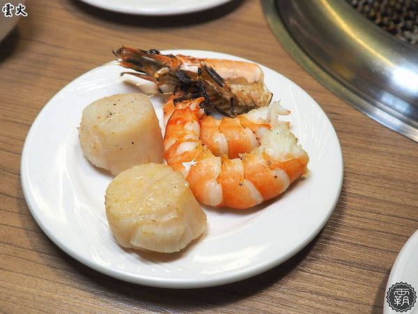 雲火日式燒肉： 雲火燒肉，Prime極上美牛套餐一次可吃到美牛、豬、雞七種肉肉阿~