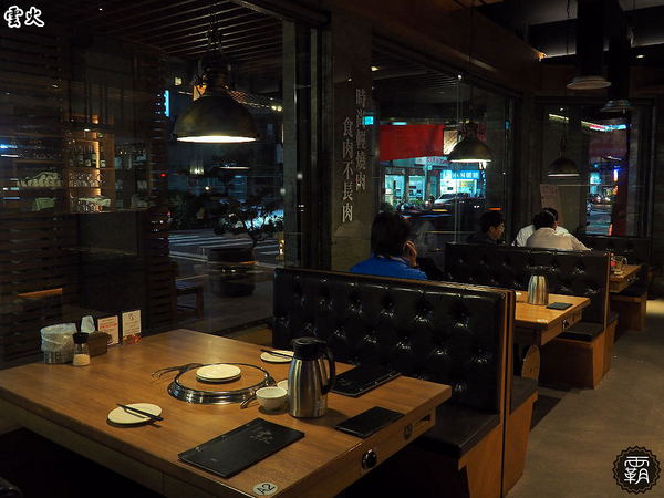 雲火日式燒肉： 雲火燒肉，Prime極上美牛套餐一次可吃到美牛、豬、雞七種肉肉阿~