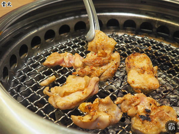 雲火日式燒肉： 雲火燒肉，Prime極上美牛套餐一次可吃到美牛、豬、雞七種肉肉阿~