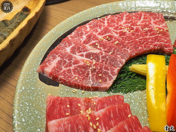 雲火日式燒肉： 雲火燒肉，Prime極上美牛套餐一次可吃到美牛、豬、雞七種肉肉阿~