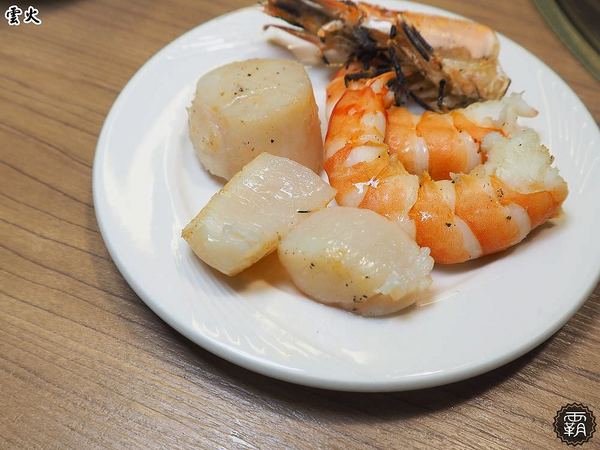 雲火日式燒肉： 雲火燒肉，Prime極上美牛套餐一次可吃到美牛、豬、雞七種肉肉阿~