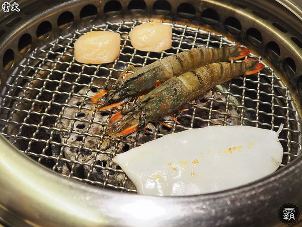 雲火日式燒肉： 雲火燒肉，Prime極上美牛套餐一次可吃到美牛、豬、雞七種肉肉阿~