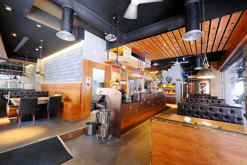 雲火日式燒肉：時尚空間精緻燒肉食材 雙人套餐享受西班牙伊比利豬加和牛雙重奏的美妙滋味！