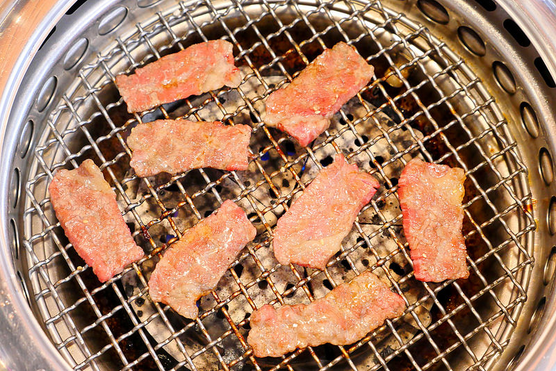 雲火日式燒肉：時尚空間精緻燒肉食材 雙人套餐享受西班牙伊比利豬加和牛雙重奏的美妙滋味！