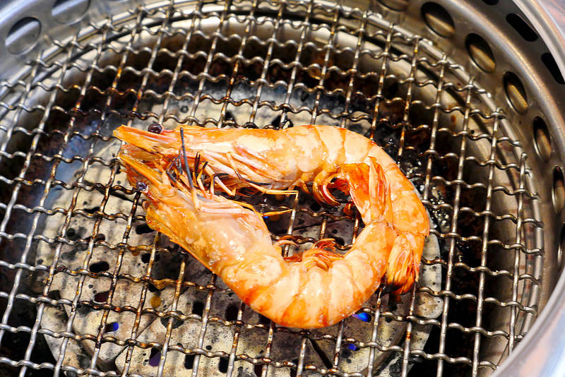 雲火日式燒肉：時尚空間精緻燒肉食材 雙人套餐享受西班牙伊比利豬加和牛雙重奏的美妙滋味！