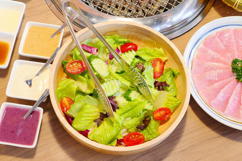 雲火日式燒肉：時尚空間精緻燒肉食材 雙人套餐享受西班牙伊比利豬加和牛雙重奏的美妙滋味！