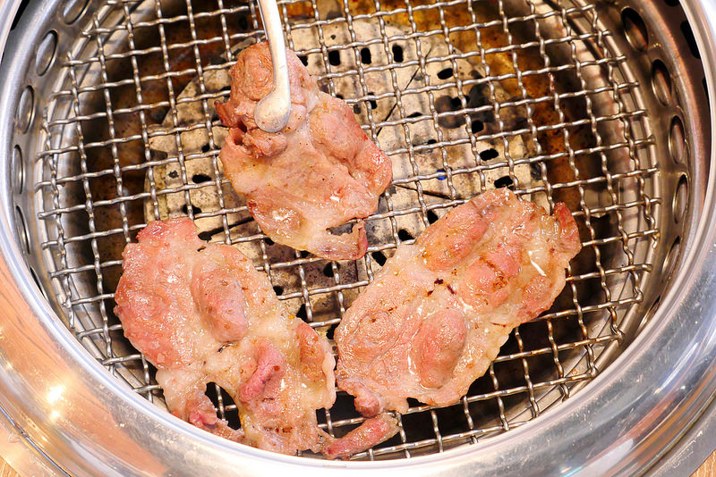 雲火日式燒肉：時尚空間精緻燒肉食材 雙人套餐享受西班牙伊比利豬加和牛雙重奏的美妙滋味！