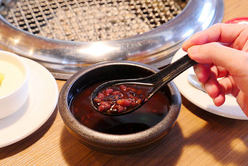 雲火日式燒肉：時尚空間精緻燒肉食材 雙人套餐享受西班牙伊比利豬加和牛雙重奏的美妙滋味！