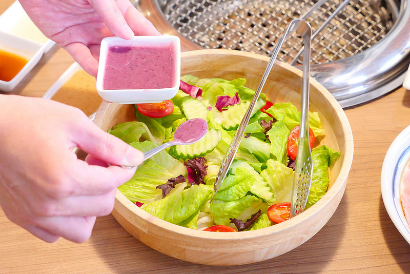 雲火日式燒肉：時尚空間精緻燒肉食材 雙人套餐享受西班牙伊比利豬加和牛雙重奏的美妙滋味！