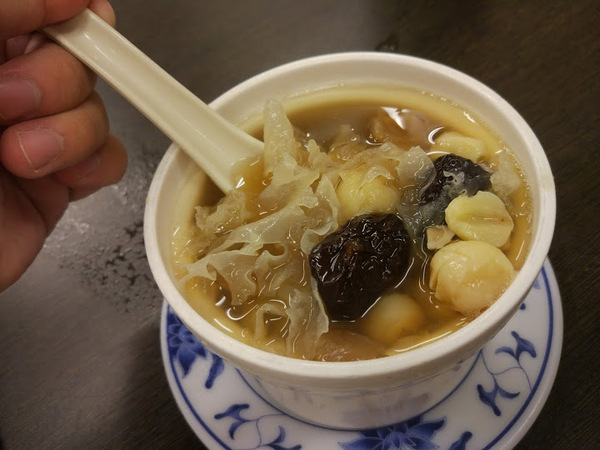湘記麵館(原進化路龍興小館)：【食記】台中傅家湘記麵館@北區科博館&803醫院&健行國小 : 種類多元,價格尚可,不過我只推炒飯