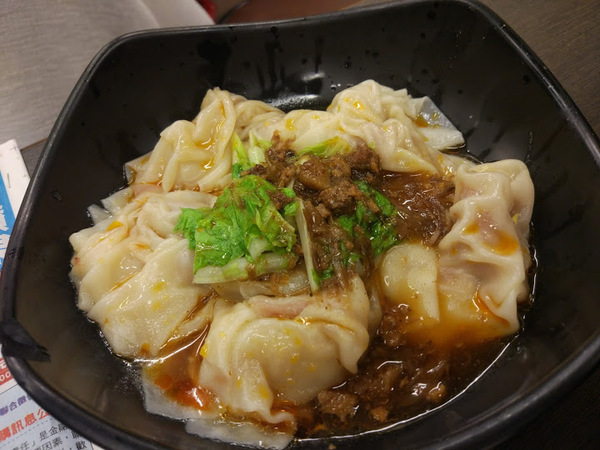 湘記麵館(原進化路龍興小館)：【食記】台中傅家湘記麵館@北區科博館&803醫院&健行國小 : 種類多元,價格尚可,不過我只推炒飯