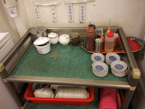 湘記麵館(原進化路龍興小館)：【食記】台中傅家湘記麵館@北區科博館&803醫院&健行國小 : 種類多元,價格尚可,不過我只推炒飯