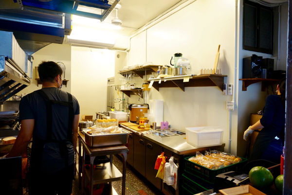 ［中山區 捷運中山國小站］A婆古早味炭烤三明治 份量破表的巨無霸吐司！挑戰你的胃容量!!!