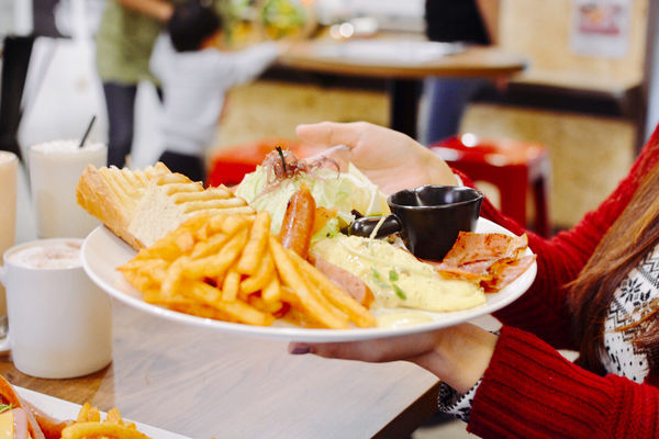 ［桃園市 中壢區］豐滿總匯三明治 豐滿中壢中原店 早起後的大滿足  中壢早午餐 咖啡下午茶 中原夜市 中原大學