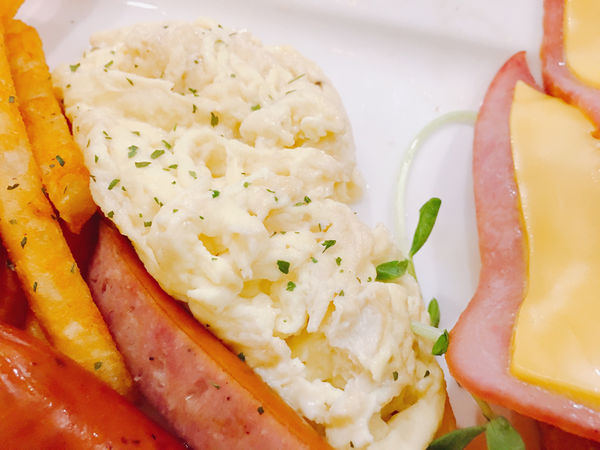 ［桃園市 中壢區］豐滿總匯三明治 豐滿中壢中原店 早起後的大滿足  中壢早午餐 咖啡下午茶 中原夜市 中原大學