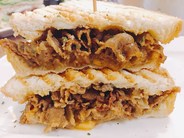 ［桃園市 中壢區］豐滿總匯三明治 豐滿中壢中原店 早起後的大滿足  中壢早午餐 咖啡下午茶 中原夜市 中原大學