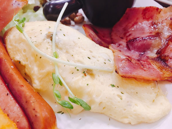 ［桃園市 中壢區］豐滿總匯三明治 豐滿中壢中原店 早起後的大滿足  中壢早午餐 咖啡下午茶 中原夜市 中原大學