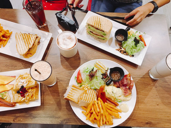 ［桃園市 中壢區］豐滿總匯三明治 豐滿中壢中原店 早起後的大滿足  中壢早午餐 咖啡下午茶 中原夜市 中原大學