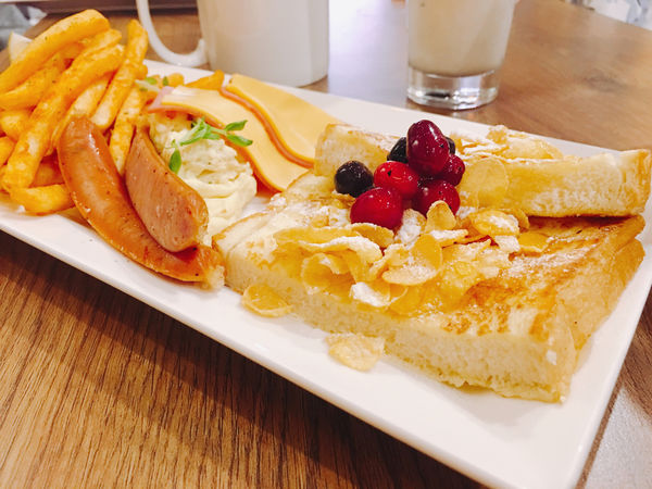 ［桃園市 中壢區］豐滿總匯三明治 豐滿中壢中原店 早起後的大滿足  中壢早午餐 咖啡下午茶 中原夜市 中原大學