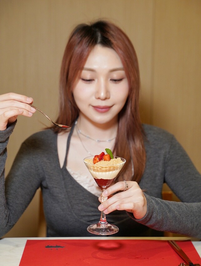 【樂軒和牛專門店】燒肉控必朝聖的精品燒肉店就是這間!菜單以日幣計價超酷的,套餐能一次品嚐到13道精緻料理,一對一管家式服務,給你尊榮級的用餐體驗! - 阿華田的美食日記