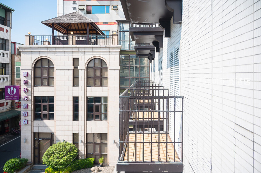 ｜嘉義住宿｜蘭桂坊花園酒店，離嘉義必逛的文化路夜市走路只要5分鐘，吃林聰明沙鍋魚頭也很方便 - 婷兒旅行地圖