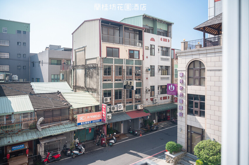 ｜嘉義住宿｜蘭桂坊花園酒店，離嘉義必逛的文化路夜市走路只要5分鐘，吃林聰明沙鍋魚頭也很方便 - 婷兒旅行地圖