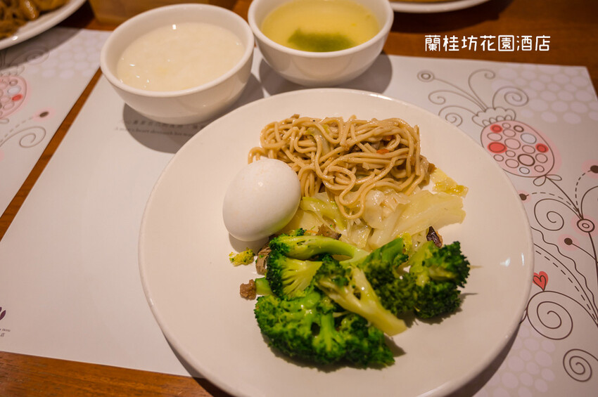 ｜嘉義住宿｜蘭桂坊花園酒店，離嘉義必逛的文化路夜市走路只要5分鐘，吃林聰明沙鍋魚頭也很方便 - 婷兒旅行地圖