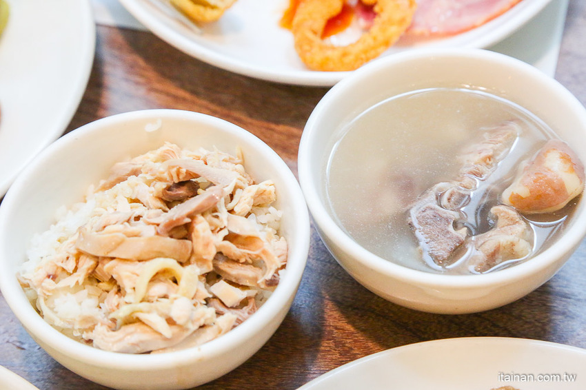 來嘉義住這裡!鄰近文化夜市的『蘭桂坊花園酒店』自助式早餐超豐盛,還有雞肉飯無限吃,再一併收藏文化夜市必吃小吃吧!! - 台南好Food遊