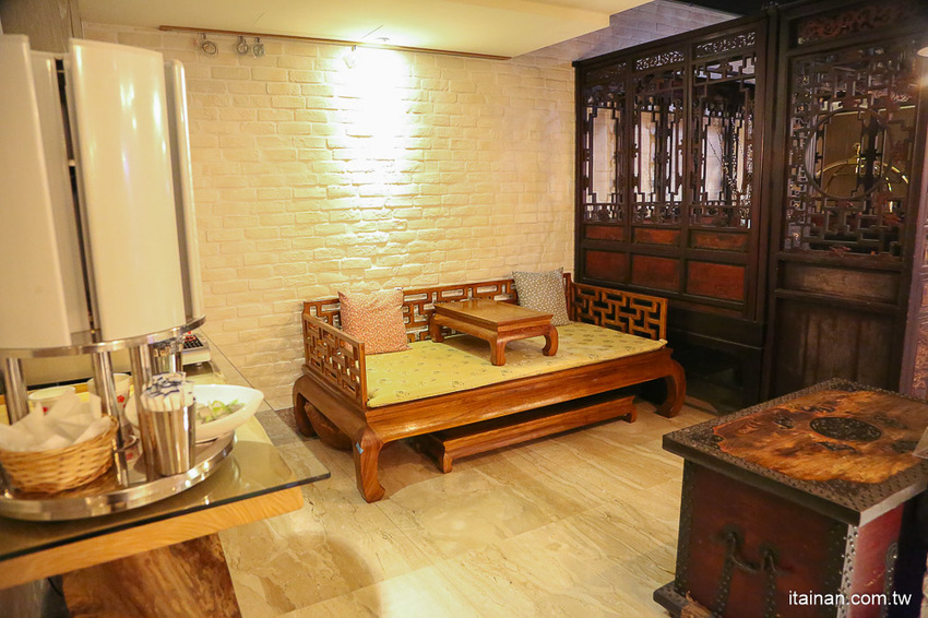 來嘉義住這裡!鄰近文化夜市的『蘭桂坊花園酒店』自助式早餐超豐盛,還有雞肉飯無限吃,再一併收藏文化夜市必吃小吃吧!! - 台南好Food遊