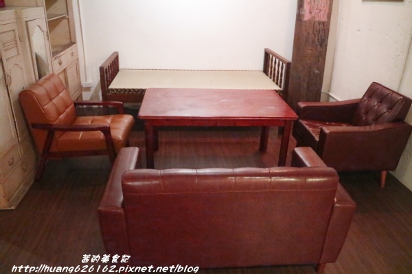 香聚餐酒館：【台北大安區】東區餐酒館推薦『香聚餐酒館 The Dainties Bistro』必點日式料理丼飯/燒烤 鮮烤透抽(青醬）、手作鮮魚一夜干、烤豬五花私房辣味....每一道料理都非常下酒好吃~