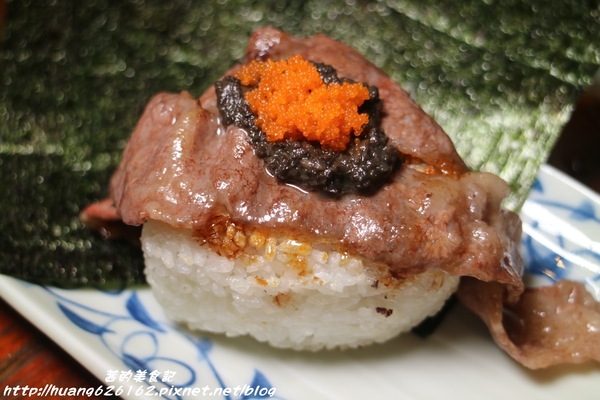 香聚餐酒館：【台北大安區】東區餐酒館推薦『香聚餐酒館 The Dainties Bistro』必點日式料理丼飯/燒烤 鮮烤透抽(青醬）、手作鮮魚一夜干、烤豬五花私房辣味....每一道料理都非常下酒好吃~