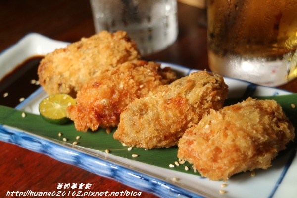 香聚餐酒館：【台北大安區】東區餐酒館推薦『香聚餐酒館 The Dainties Bistro』必點日式料理丼飯/燒烤 鮮烤透抽(青醬）、手作鮮魚一夜干、烤豬五花私房辣味....每一道料理都非常下酒好吃~