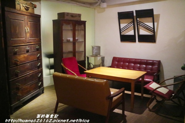 香聚餐酒館：【台北大安區】東區餐酒館推薦『香聚餐酒館 The Dainties Bistro』必點日式料理丼飯/燒烤 鮮烤透抽(青醬）、手作鮮魚一夜干、烤豬五花私房辣味....每一道料理都非常下酒好吃~