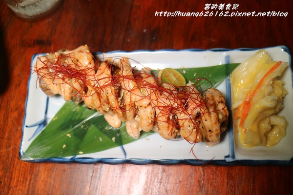 香聚餐酒館：【台北大安區】東區餐酒館推薦『香聚餐酒館 The Dainties Bistro』必點日式料理丼飯/燒烤 鮮烤透抽(青醬）、手作鮮魚一夜干、烤豬五花私房辣味....每一道料理都非常下酒好吃~