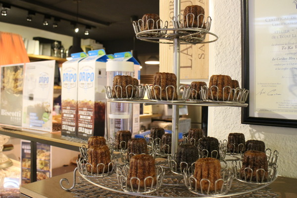 Aluvbe Cakery-Taipei/艾樂比台北店:大安區巷弄美食/手作甜點『Aluvbe Cakery-Taipei(艾樂比台北店)』下午茶/蝦皮宅配/捷運忠孝新生站