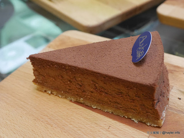 Aluvbe Cakery-Taipei/艾樂比台北店:Aluvbe Cakery-Taipei/艾樂比台北店-深埋巷弄的精緻美味/推薦芒果玫瑰慕斯蛋糕、重乳酪蛋糕、可麗露-果粉必訪名店/蘋果歷代產品都在這裡,品評舊果憶當年
