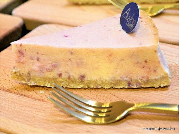 Aluvbe Cakery-Taipei/艾樂比台北店:Aluvbe Cakery-Taipei/艾樂比台北店-深埋巷弄的精緻美味/推薦芒果玫瑰慕斯蛋糕、重乳酪蛋糕、可麗露-果粉必訪名店/蘋果歷代產品都在這裡,品評舊果憶當年