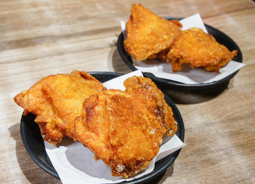 [高雄]大海拉麵-超爆量青蔥滿滿豚骨拉麵!自熬不油膩博多風豚骨湯頭 - 美食好芃友