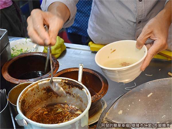 長腳麵食22-免費續湯.JPG