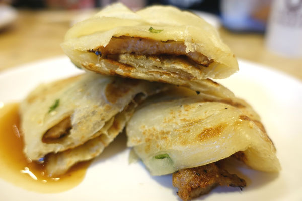 麥町吐司工房(寶興店)‧獨家蛋餃子配上中秋烤肉捲餅，傳統又有新意的早餐吃不膩!!!