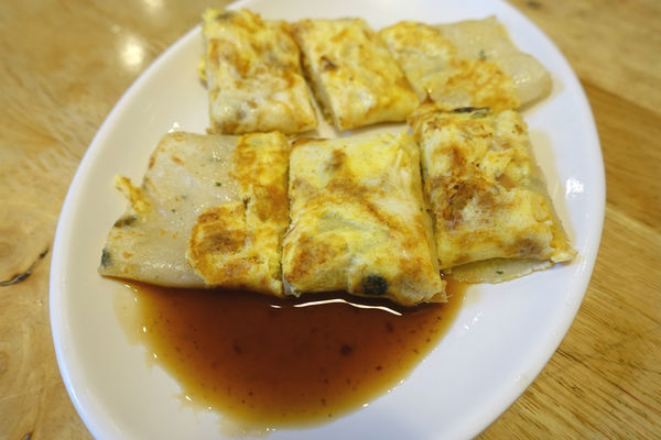 麥町吐司工房(寶興店)‧獨家蛋餃子配上中秋烤肉捲餅，傳統又有新意的早餐吃不膩!!!