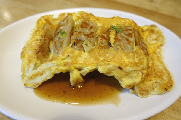 麥町吐司工房(寶興店)‧獨家蛋餃子配上中秋烤肉捲餅，傳統又有新意的早餐吃不膩!!!