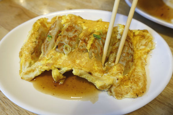 麥町吐司工房(寶興店)‧獨家蛋餃子配上中秋烤肉捲餅，傳統又有新意的早餐吃不膩!!!